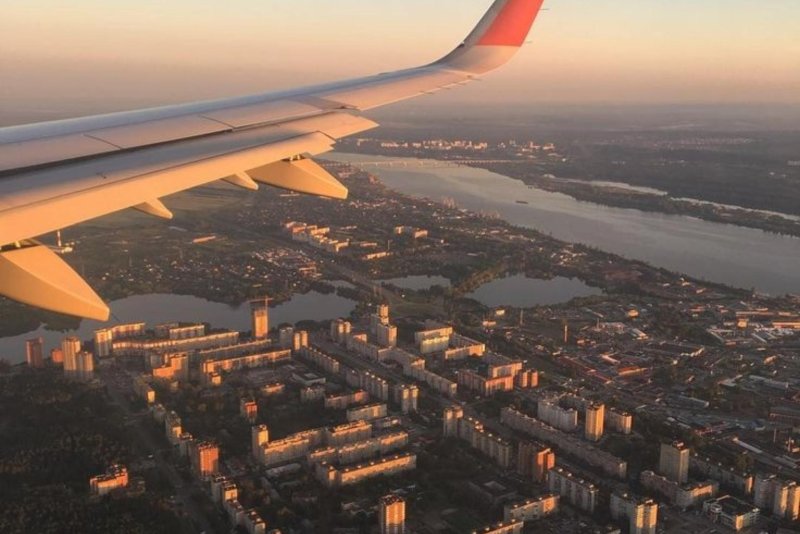 Аэропорт Новосибирск с иллюминатора