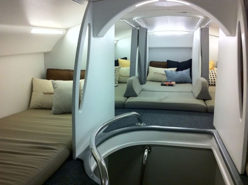 Боинг 777 комната отдыха экипажа