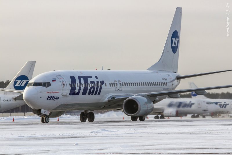 Boeing 737-8as UTAIR