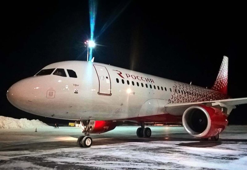 Самолет Airbus 319 Россия