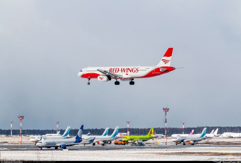Red Wings аэропорт Анталия небо самолет море