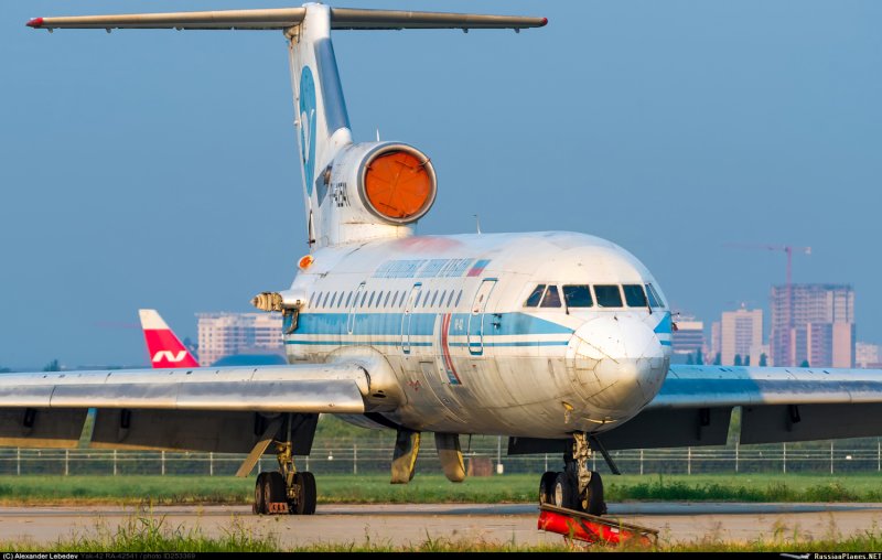 Як 42 авиационные линии Кубани