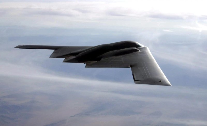 Стелс-бомбардировщик b-2