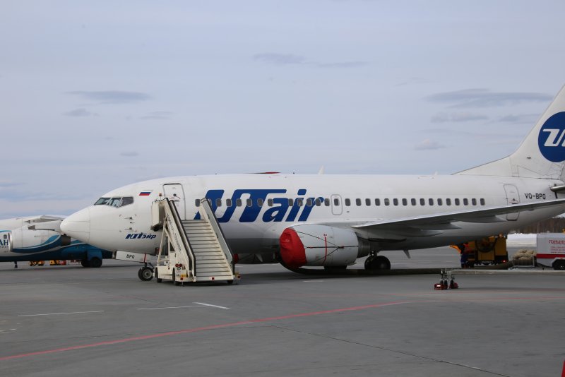 737 Тюменские авиалинии