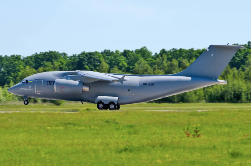 Самолет АН 178