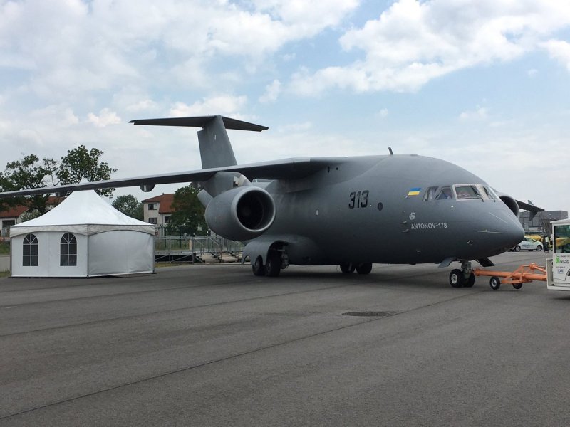 Военно-транспортного самолёта АН-178