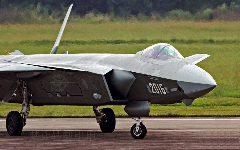J-20 истребитель пятого поколения