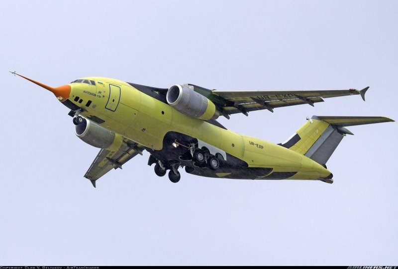 Самолет АН 178