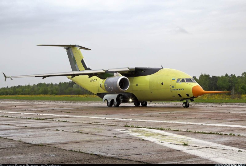 Самолет АН 178