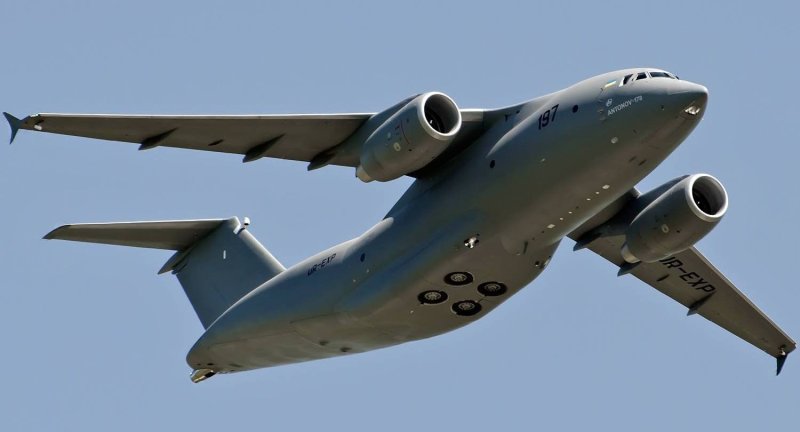 АН-188 транспортный самолёт