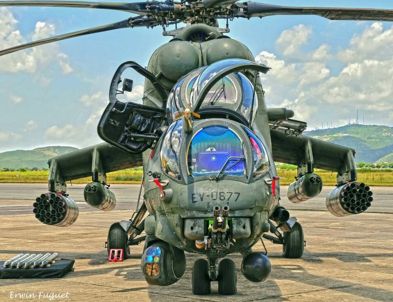 Кабина вертолета ми 35