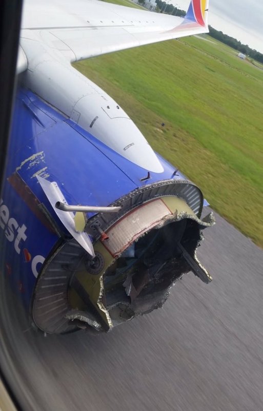 Пассажирский Боинг 737
