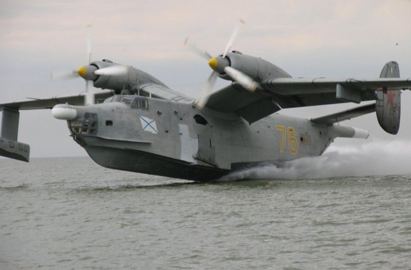 Самолёт амфибия бе-12