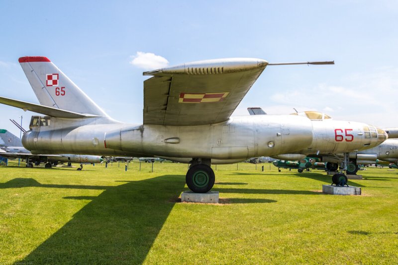 Фронтовой бомбардировщик ил-28