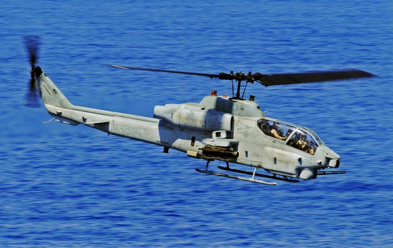 Вертолет Ah-1w "супер Кобра"