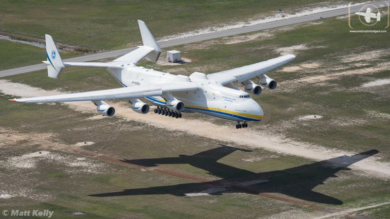 Антонов АН-225 "Мрия" и АН-22