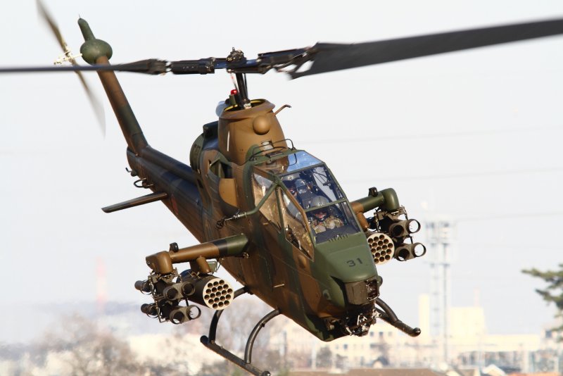 Вертолет Ah-1