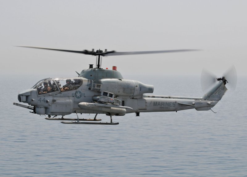 Вертолет Ah-1w "супер Кобра"