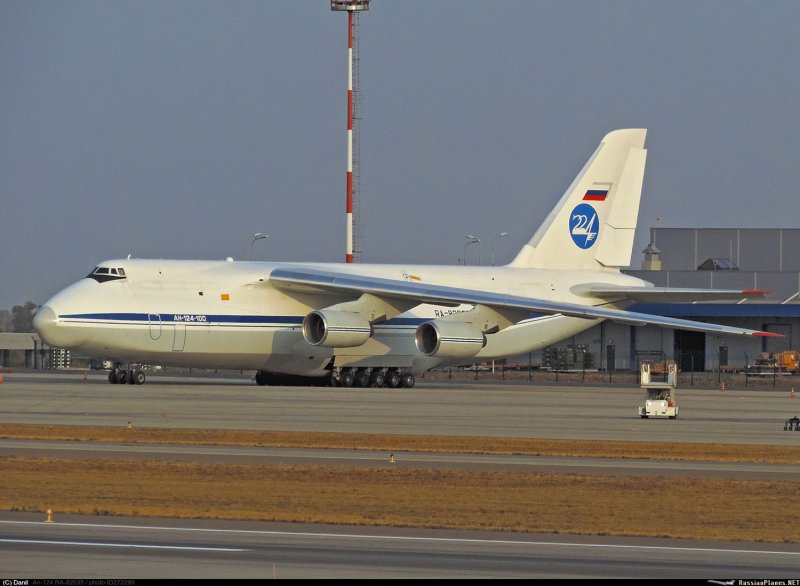 Antonov an-124-100