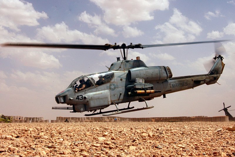 Вертолет Ah-1w "супер Кобра"
