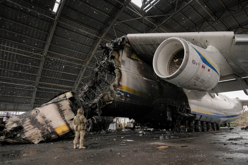 АН-225 Мрия уничтожен