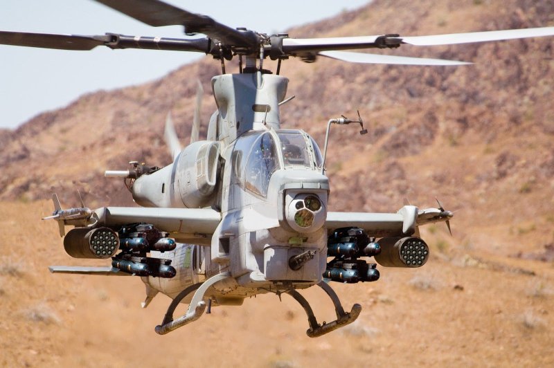 Вертолет Ah-1z Viper
