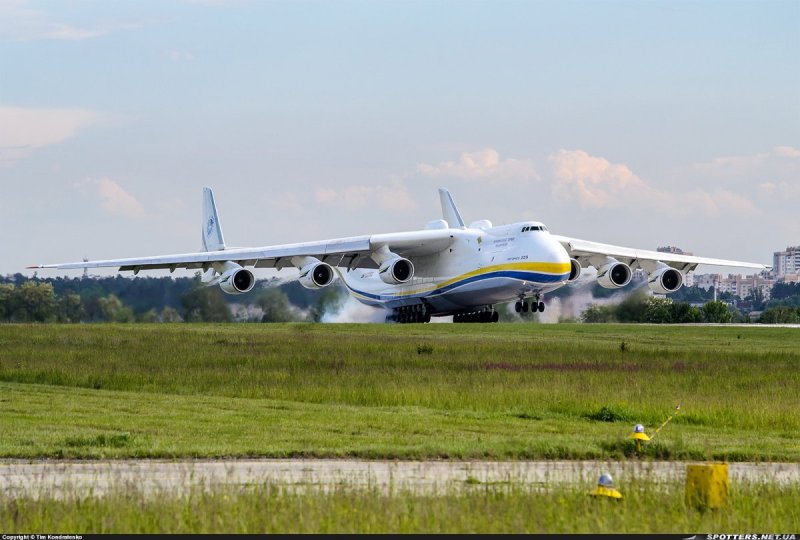 АН-225 «Мрия» 1988