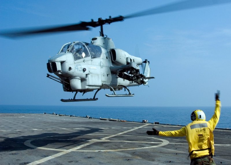 Вертолета Bell Ah-1z Cobra