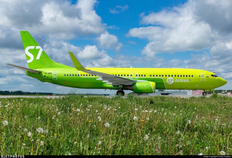 B737-800 s7