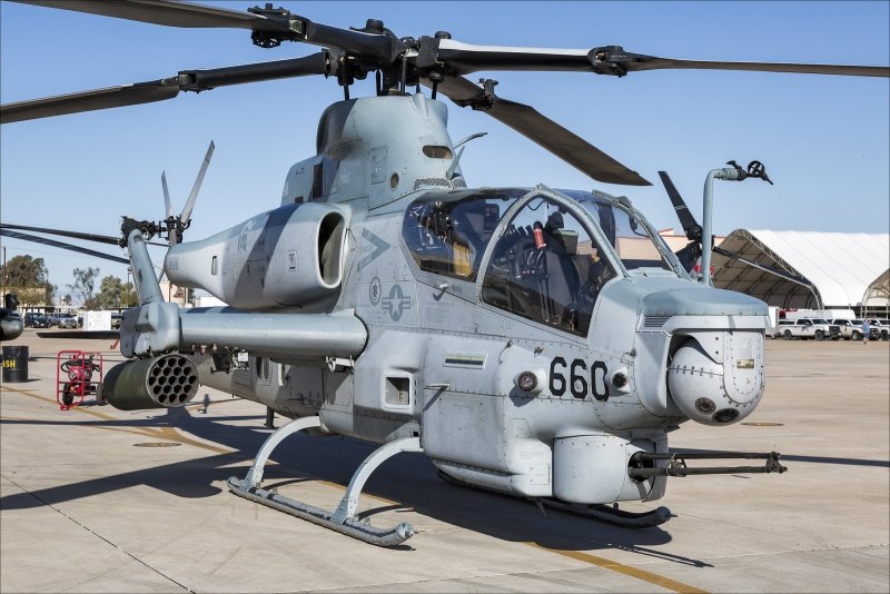 Вертолет Ah-1z Viper