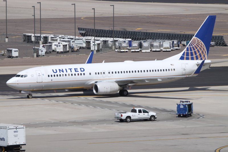 Боинг b738