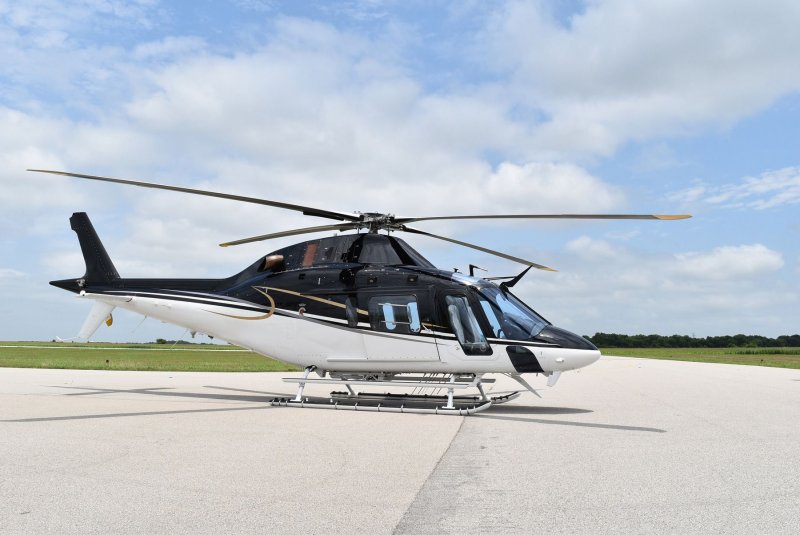 Вертолет Agusta aw119