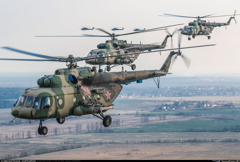 Российский военный вертолет ми 8
