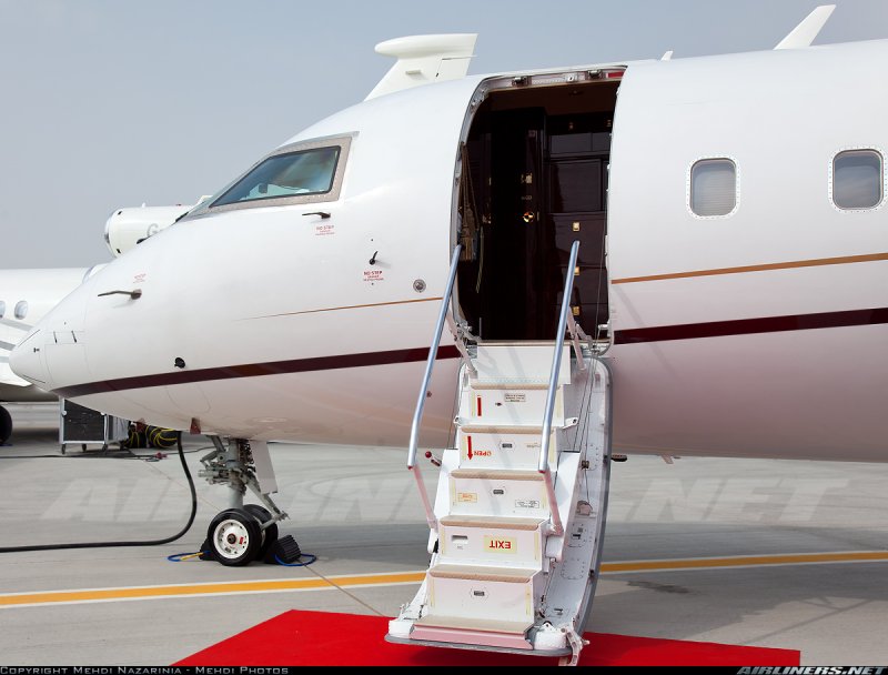 CL-600-2b19 кабина пилотов