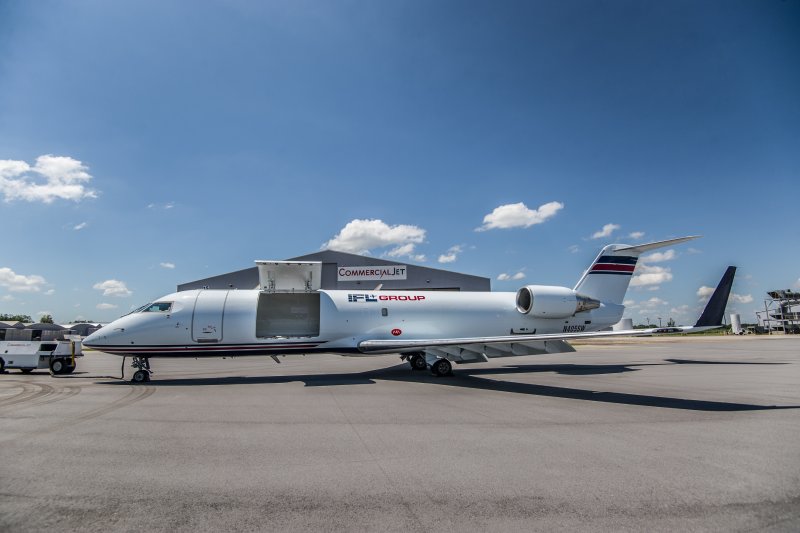Bombardier CRJ-200 грузовой