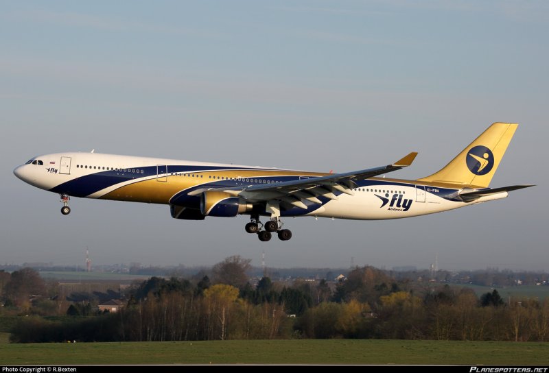 A332 i Fly самолет