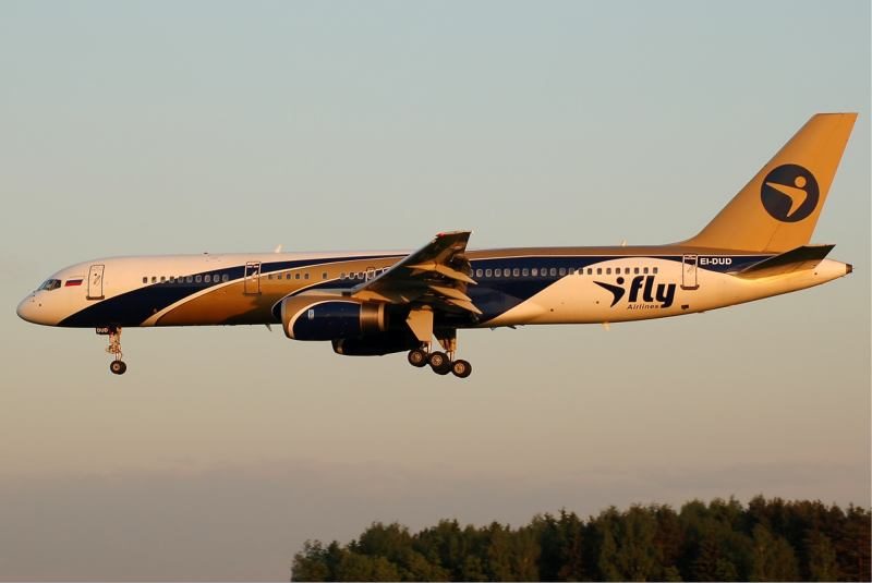 Самолёт Боинг 757-200 ай Флай