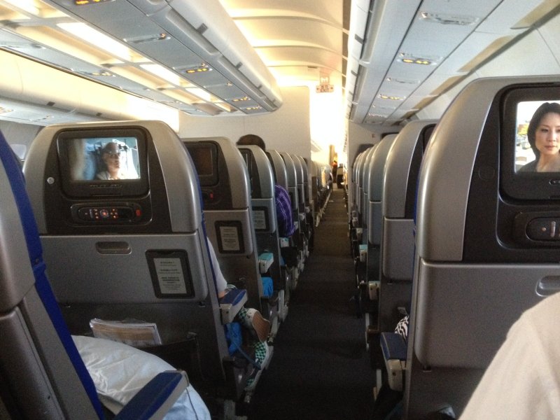 Airbus a330 i Fly салон