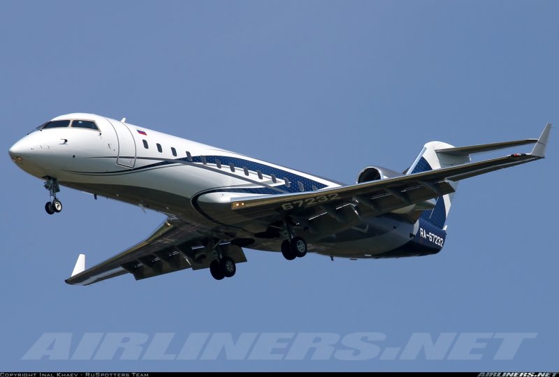 Самолет Bombardier Уральские