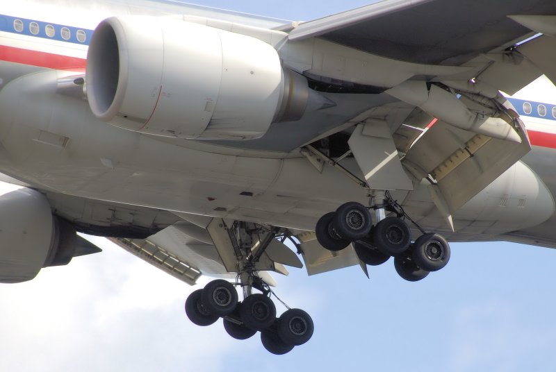 Boeing 777-200er шасси