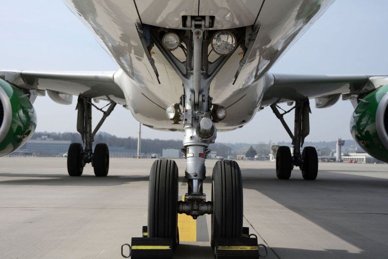 Стойка шасси Боинг 777