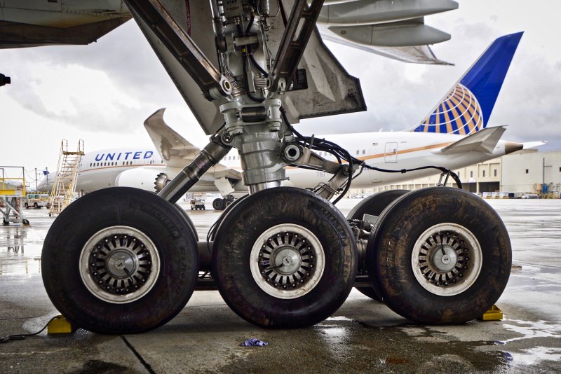 Боинг 777 шасси