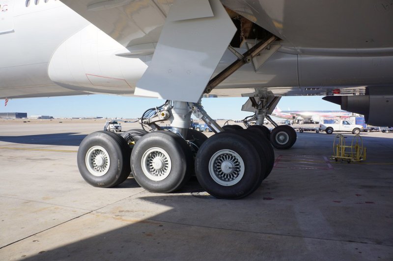 Boeing 777 шасси