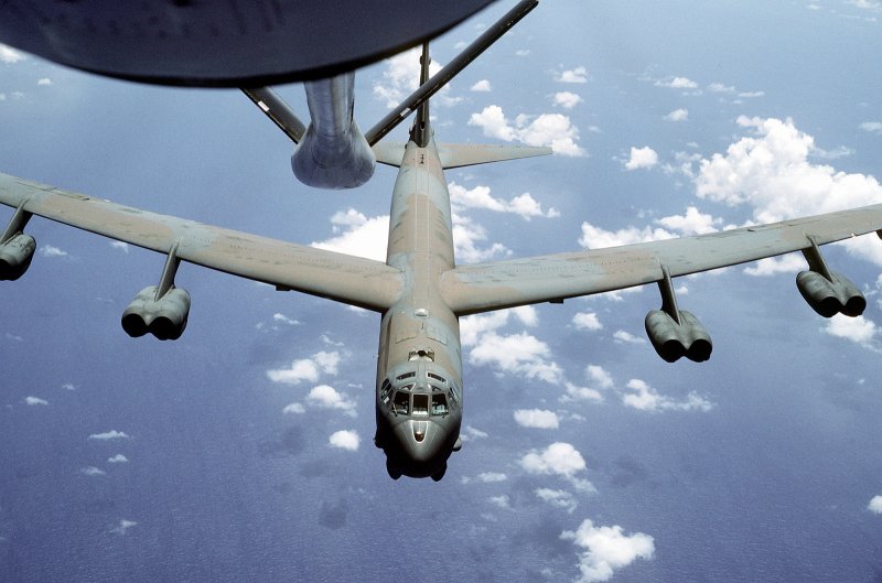 Kc-135a и b-52