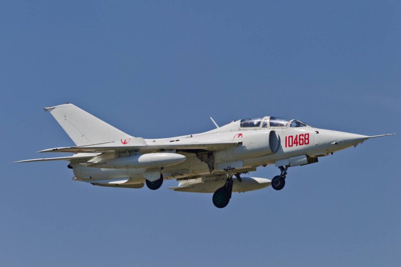 Q-5 самолет китайский