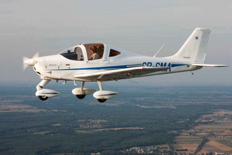 Sierra p2002 самолет