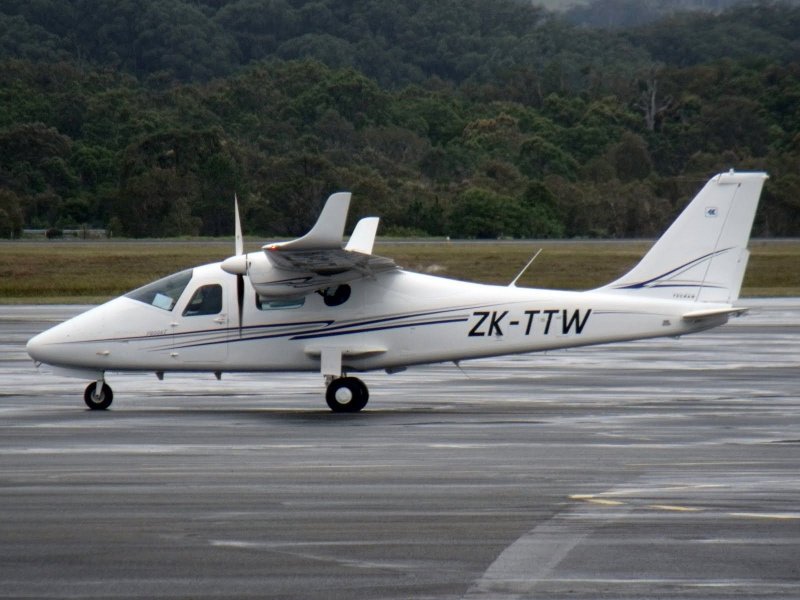 Самолет Tecnam p2006t