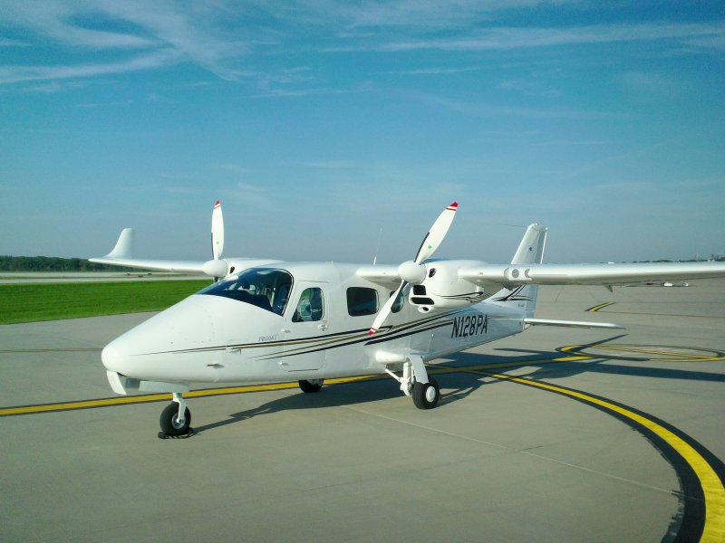 Самолет p2006t Twin
