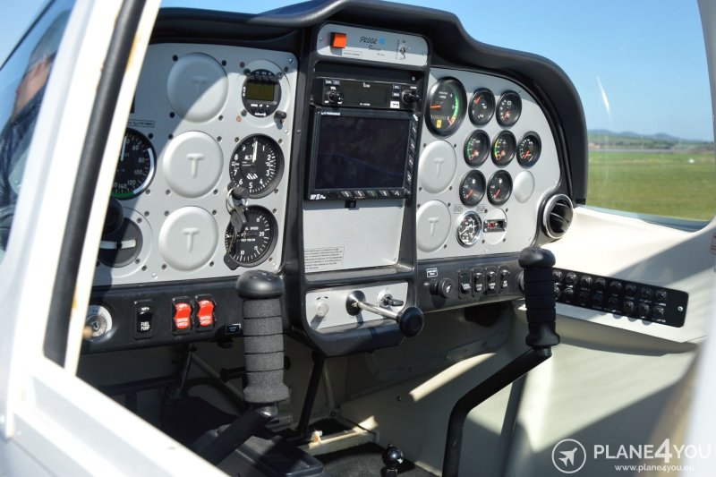 Tecnam p2002 кабина