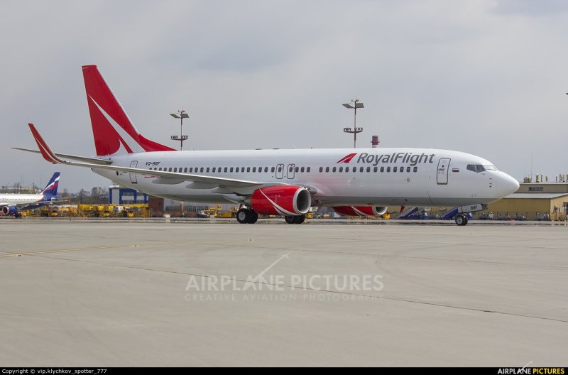Boeing 737 Роял Флайт